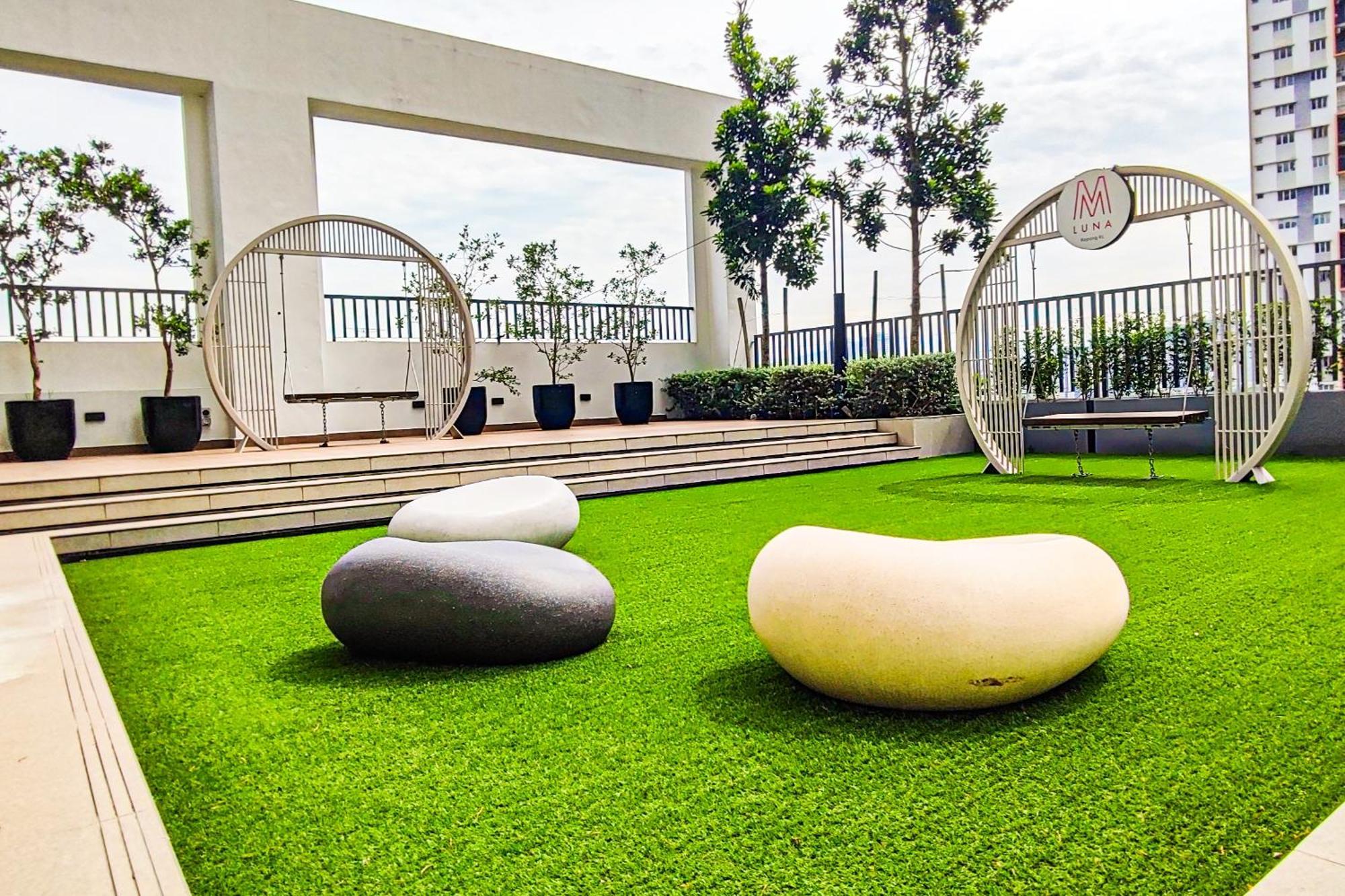 Luxury Pool At M-luna By Hck Pangsapuri Kuala Lumpur